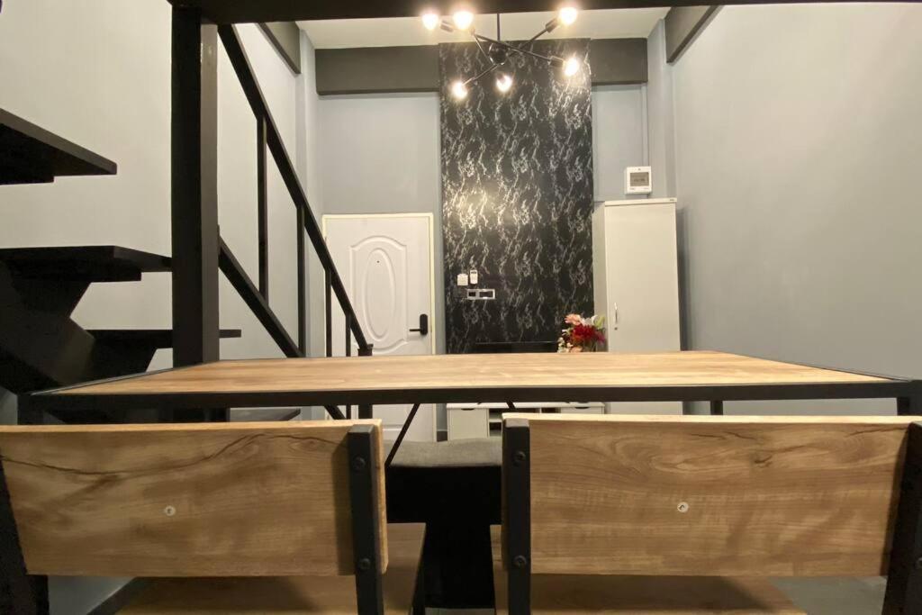 Apartment The Loft Living Space Samut Prakan